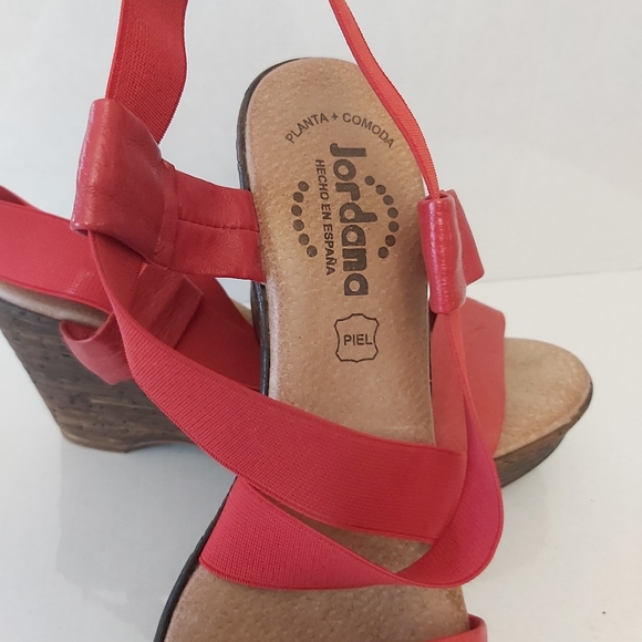 Jordana Red Heels **PERFECT FOR EVERYDAY** - Picture 8 of 10